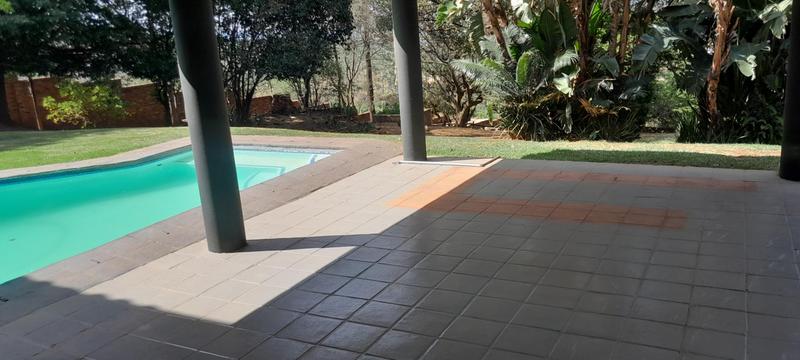To Let 4 Bedroom Property for Rent in Little Falls Gauteng