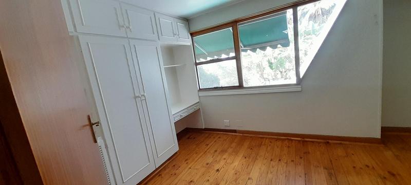 To Let 4 Bedroom Property for Rent in Little Falls Gauteng
