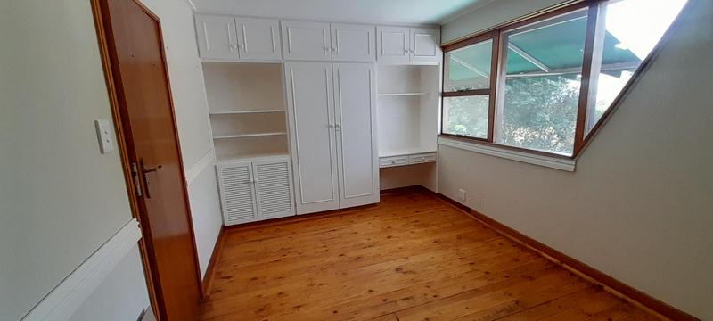 To Let 4 Bedroom Property for Rent in Little Falls Gauteng