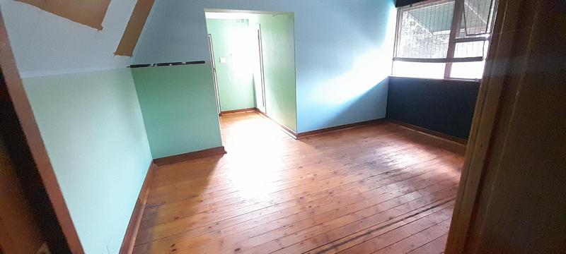 To Let 4 Bedroom Property for Rent in Little Falls Gauteng