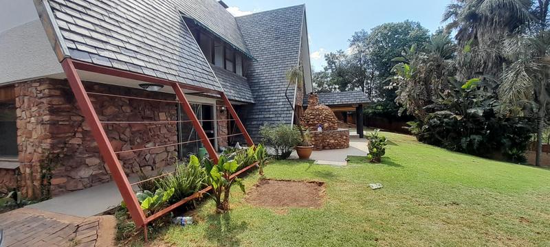 To Let 4 Bedroom Property for Rent in Little Falls Gauteng
