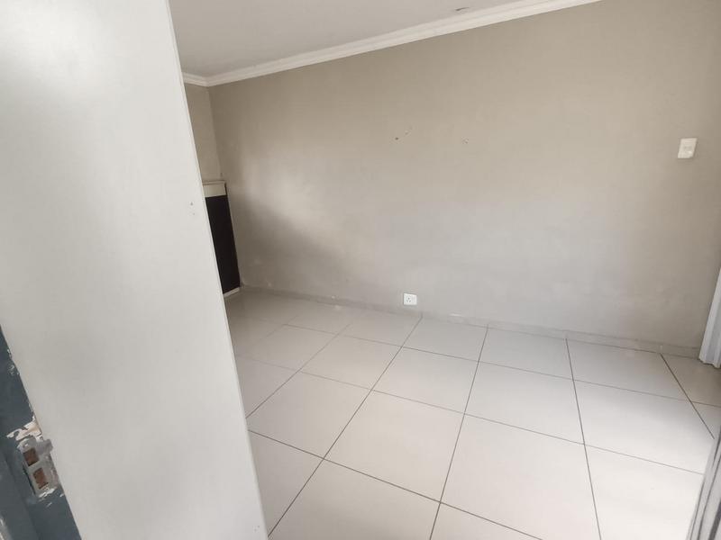 To Let 1 Bedroom Property for Rent in Wendywood Gauteng