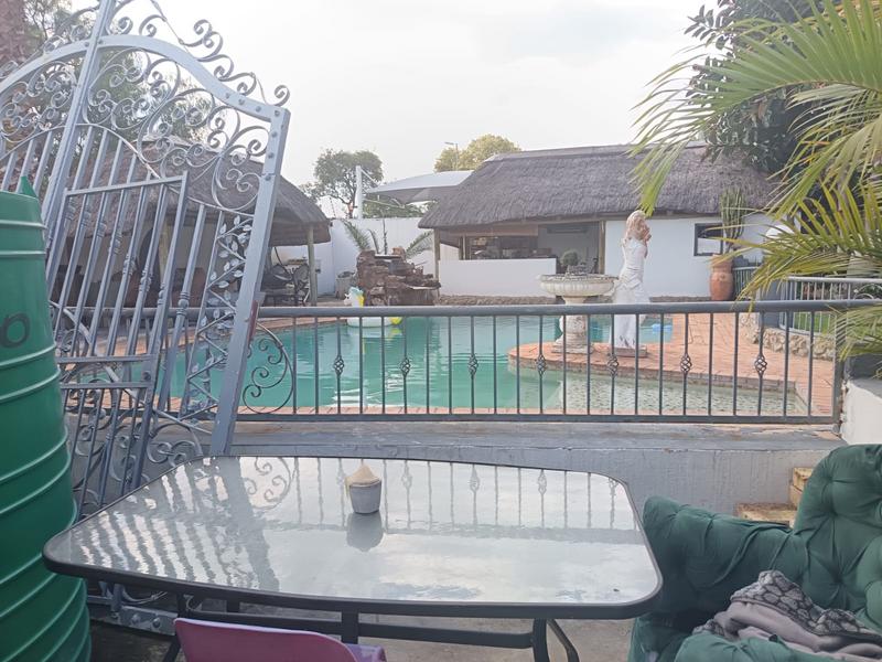 To Let 1 Bedroom Property for Rent in Wendywood Gauteng
