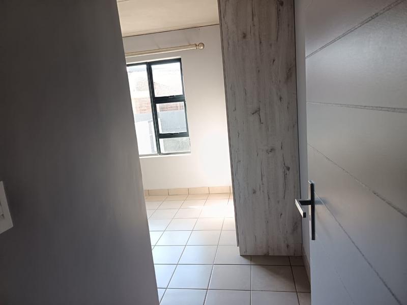 2 Bedroom Property for Sale in Annlin Gauteng