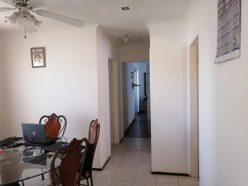 To Let 3 Bedroom Property for Rent in Zakariyya Park Gauteng
