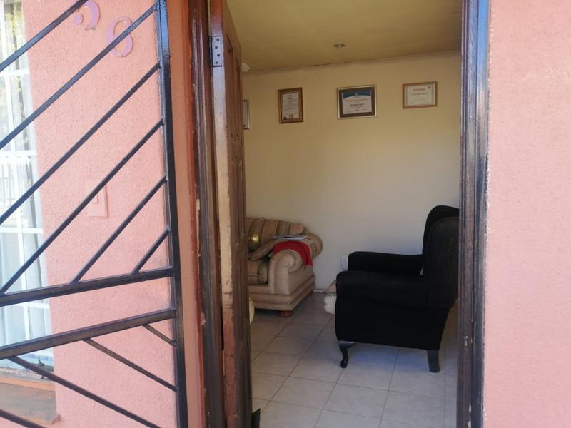 To Let 3 Bedroom Property for Rent in Zakariyya Park Gauteng