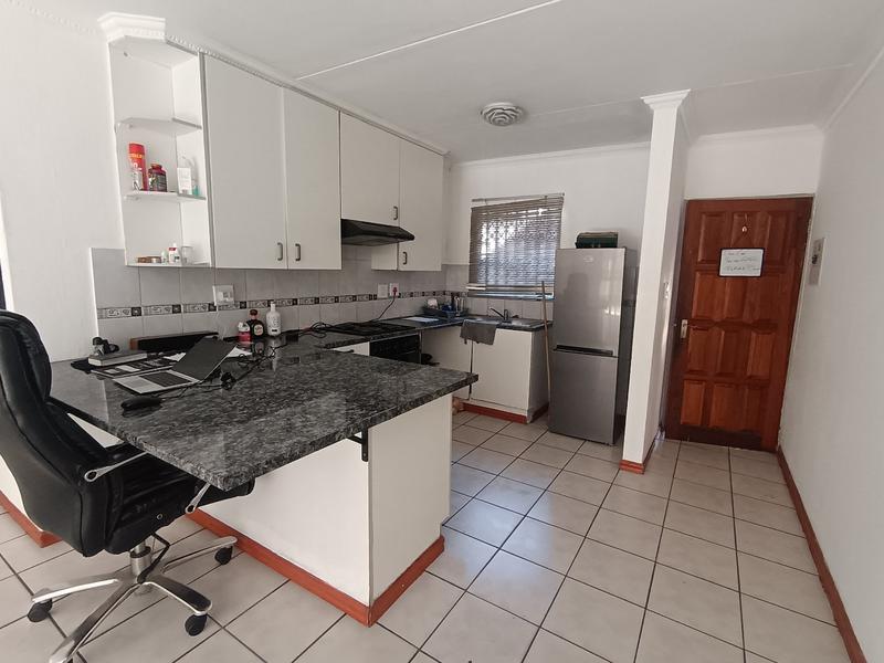 2 Bedroom Property for Sale in Vorna Valley Gauteng
