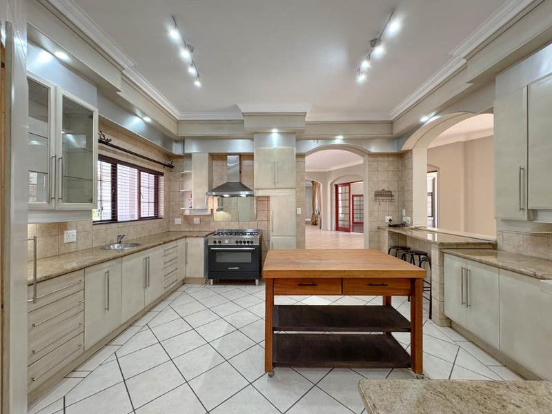 6 Bedroom Property for Sale in Midstream Estate Gauteng