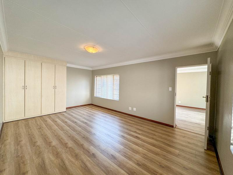 6 Bedroom Property for Sale in Midstream Estate Gauteng
