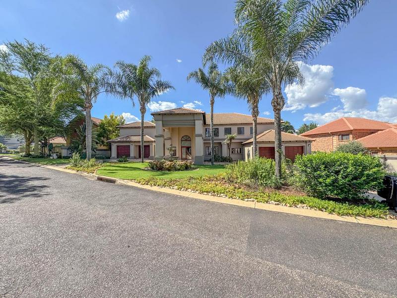 6 Bedroom Property for Sale in Midstream Estate Gauteng