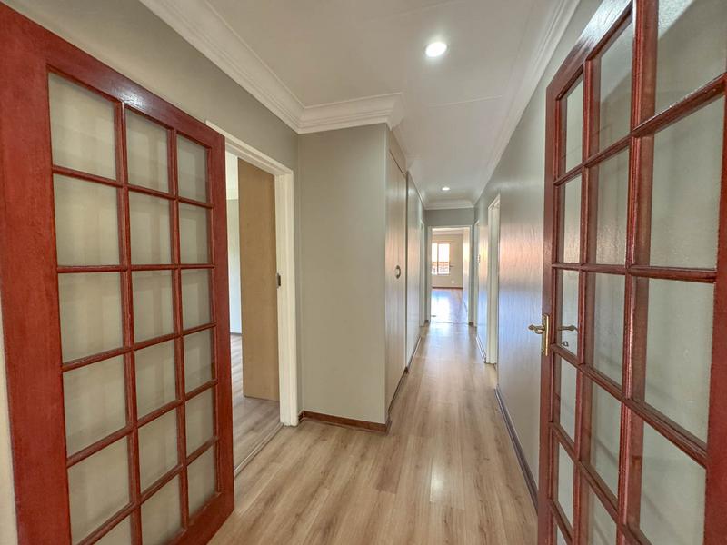 6 Bedroom Property for Sale in Midstream Estate Gauteng