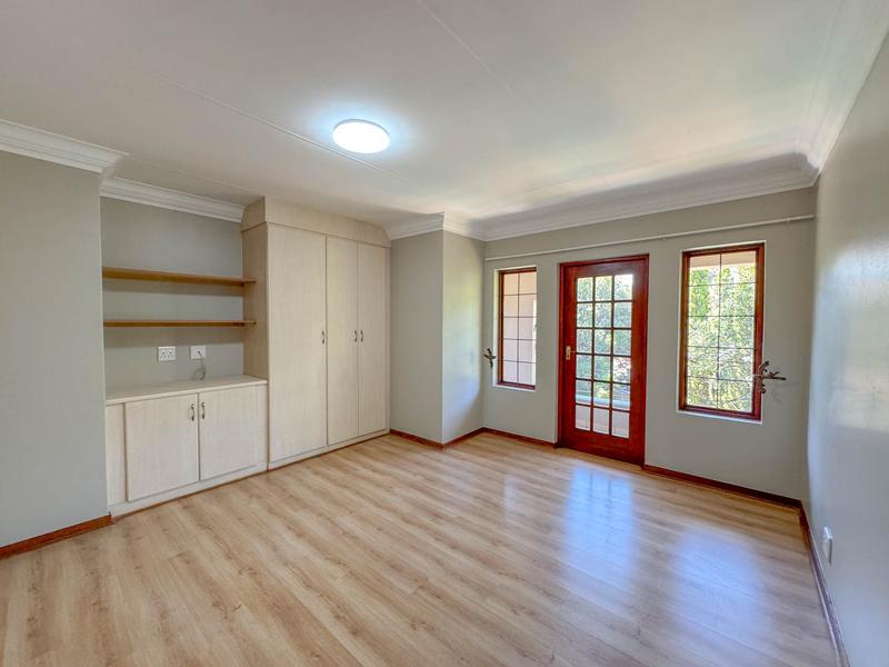 6 Bedroom Property for Sale in Midstream Estate Gauteng