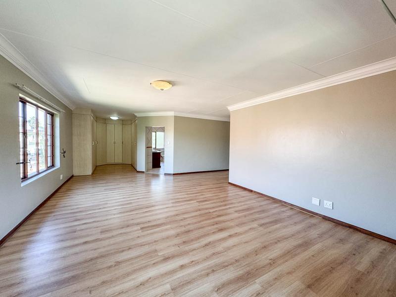 6 Bedroom Property for Sale in Midstream Estate Gauteng