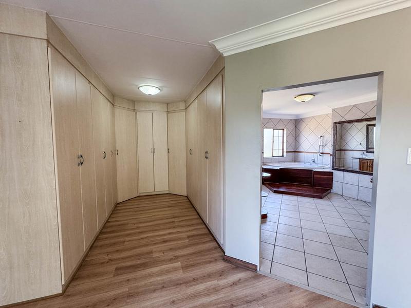 6 Bedroom Property for Sale in Midstream Estate Gauteng