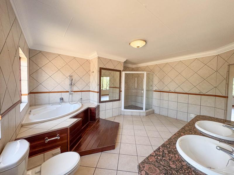 6 Bedroom Property for Sale in Midstream Estate Gauteng