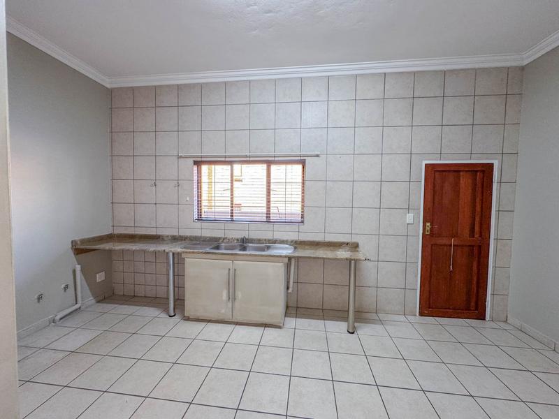 6 Bedroom Property for Sale in Midstream Estate Gauteng