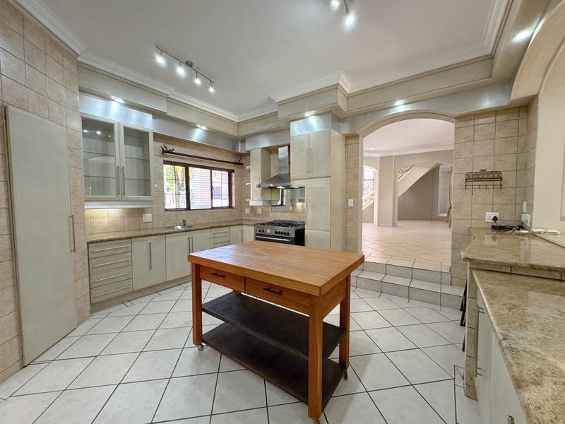 6 Bedroom Property for Sale in Midstream Estate Gauteng