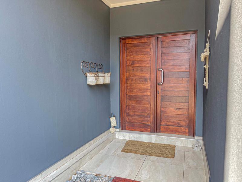 4 Bedroom Property for Sale in Midstream Ridge Gauteng