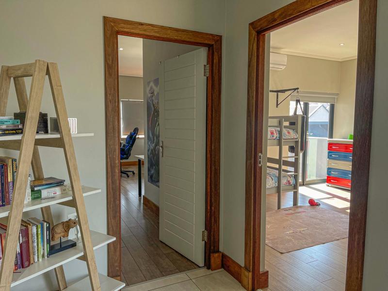 4 Bedroom Property for Sale in Midstream Ridge Gauteng