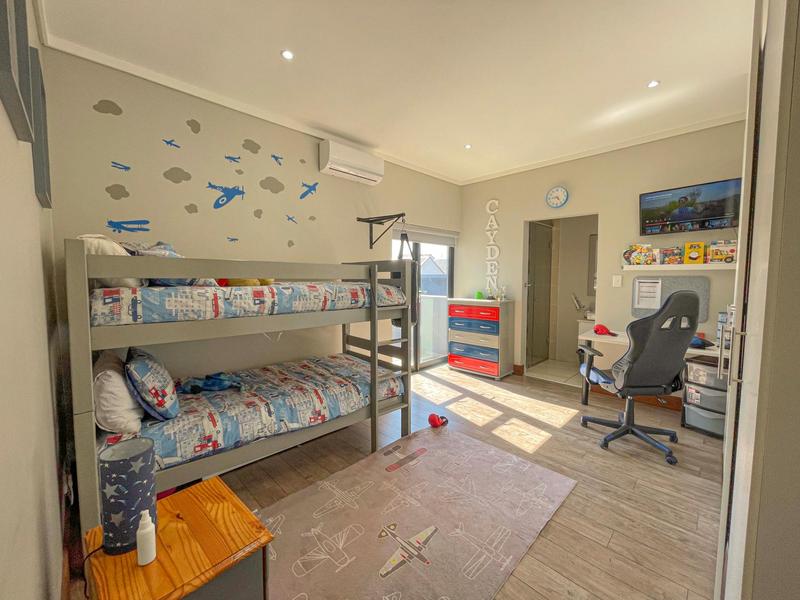 4 Bedroom Property for Sale in Midstream Ridge Gauteng