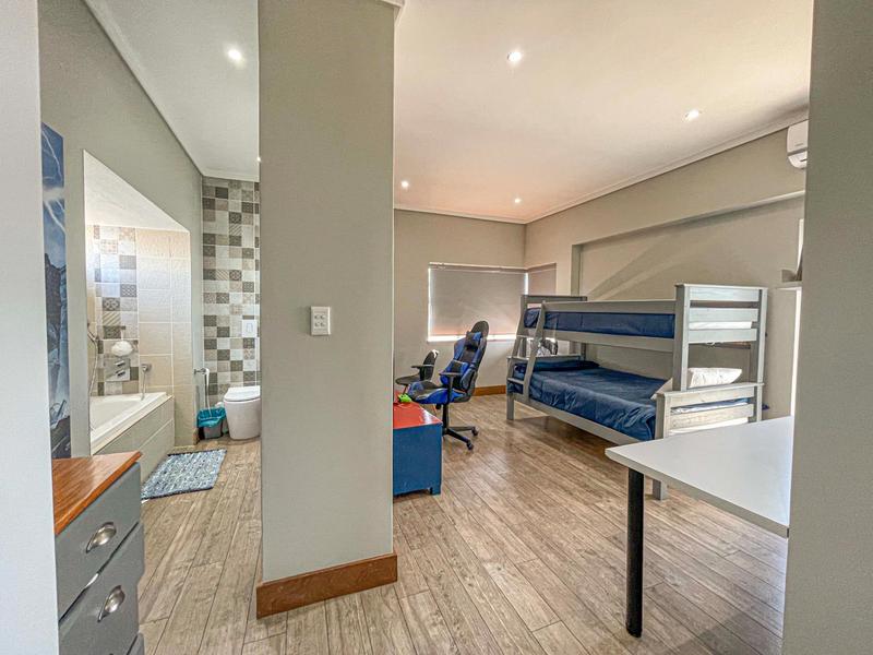 4 Bedroom Property for Sale in Midstream Ridge Gauteng