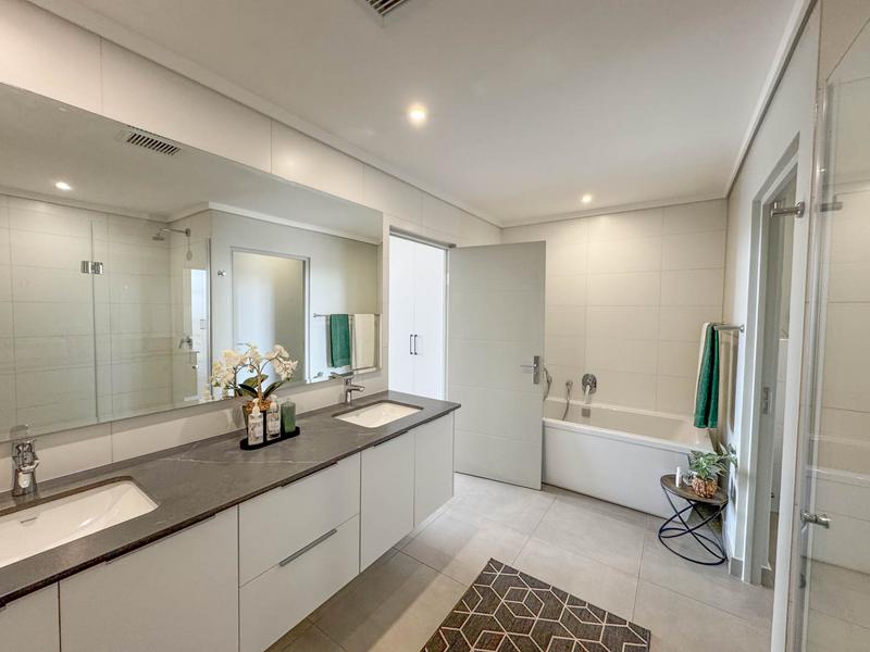 3 Bedroom Property for Sale in Ascend to Midstream Gauteng