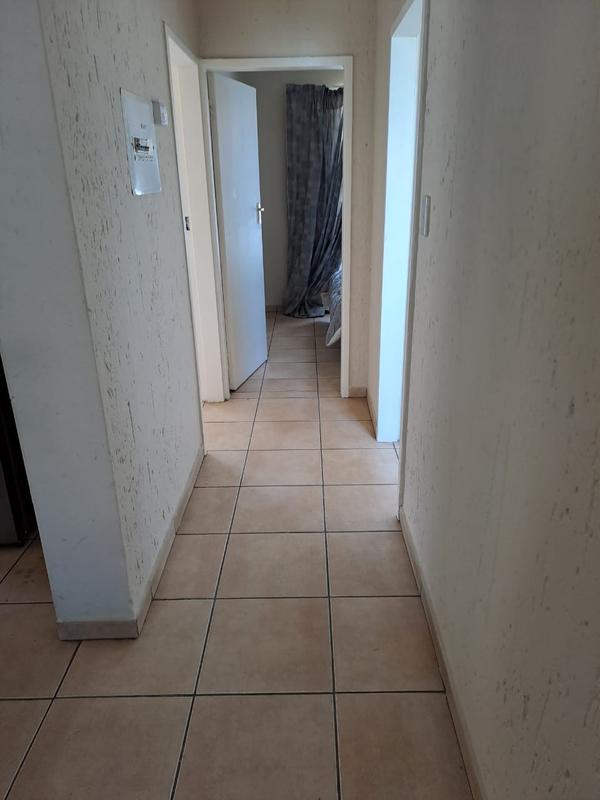 2 Bedroom Property for Sale in Ormonde Gauteng