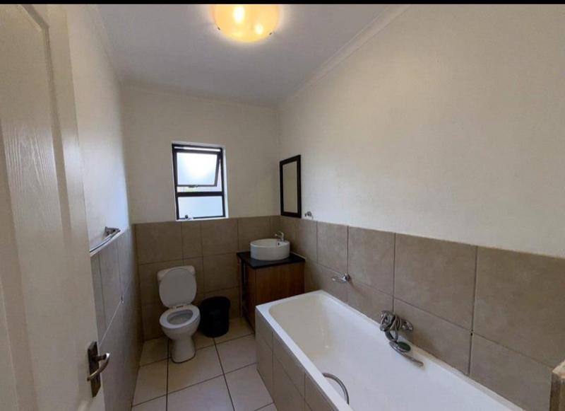 2 Bedroom Property for Sale in Ruimsig Gauteng