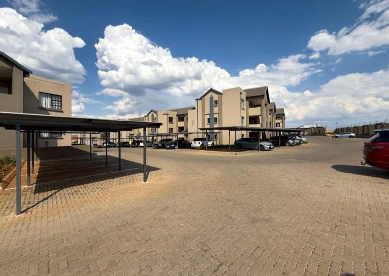 2 Bedroom Property for Sale in Ruimsig Gauteng