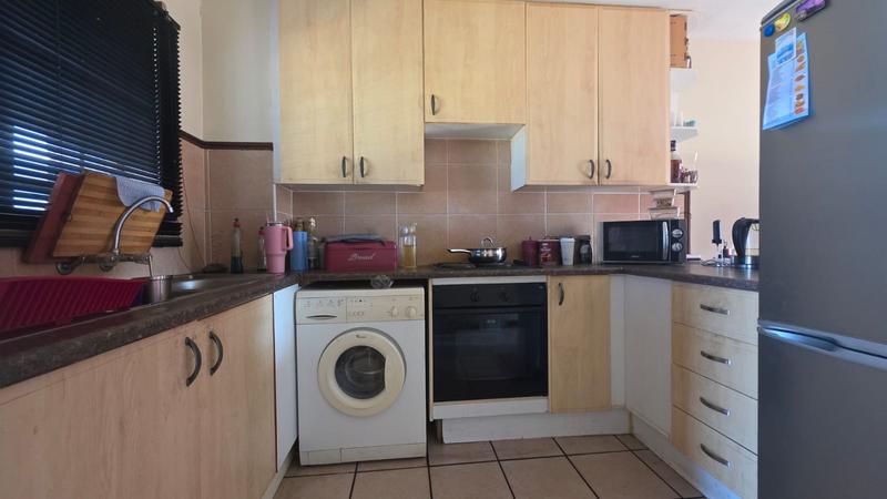 To Let 2 Bedroom Property for Rent in Doornkloof Gauteng