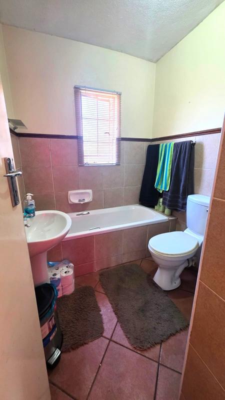 To Let 2 Bedroom Property for Rent in Doornkloof Gauteng