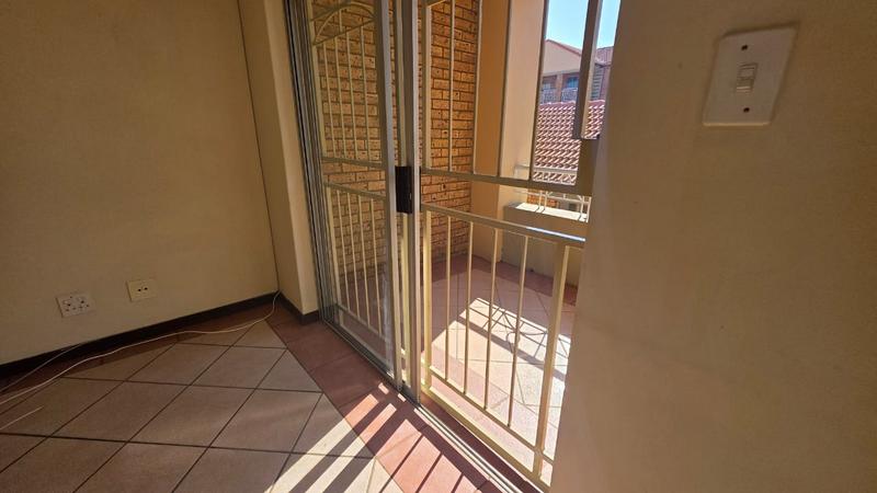 To Let 2 Bedroom Property for Rent in Doornkloof Gauteng