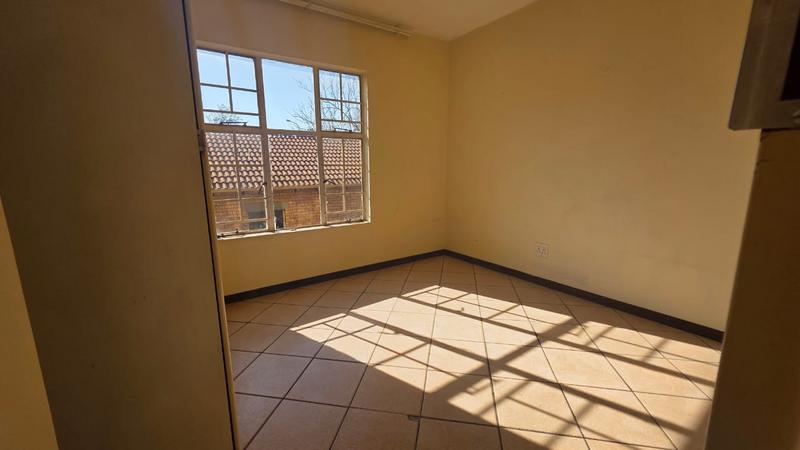 To Let 2 Bedroom Property for Rent in Doornkloof Gauteng