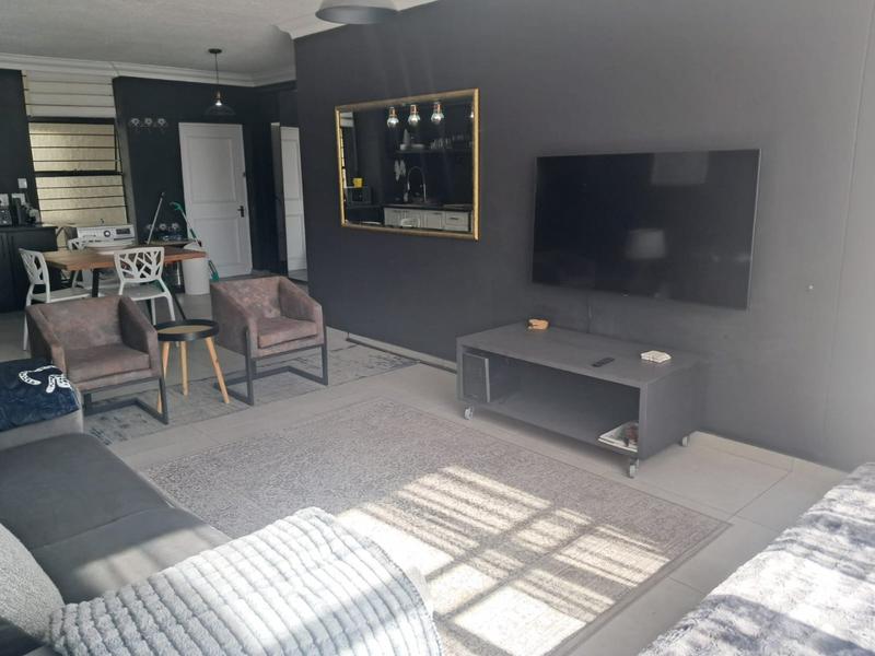 To Let 1 Bedroom Property for Rent in Sandton Central Gauteng