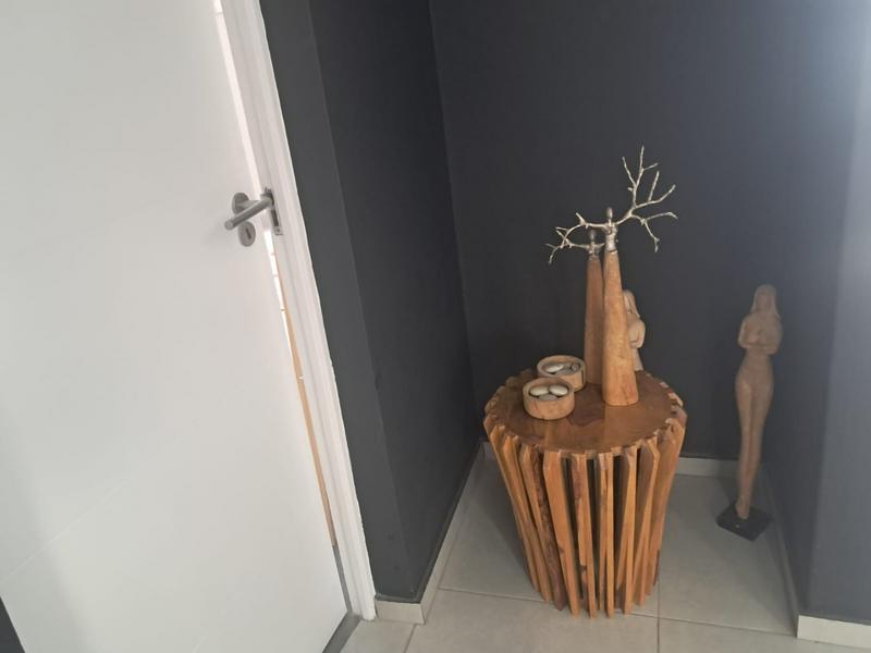 To Let 1 Bedroom Property for Rent in Sandton Central Gauteng