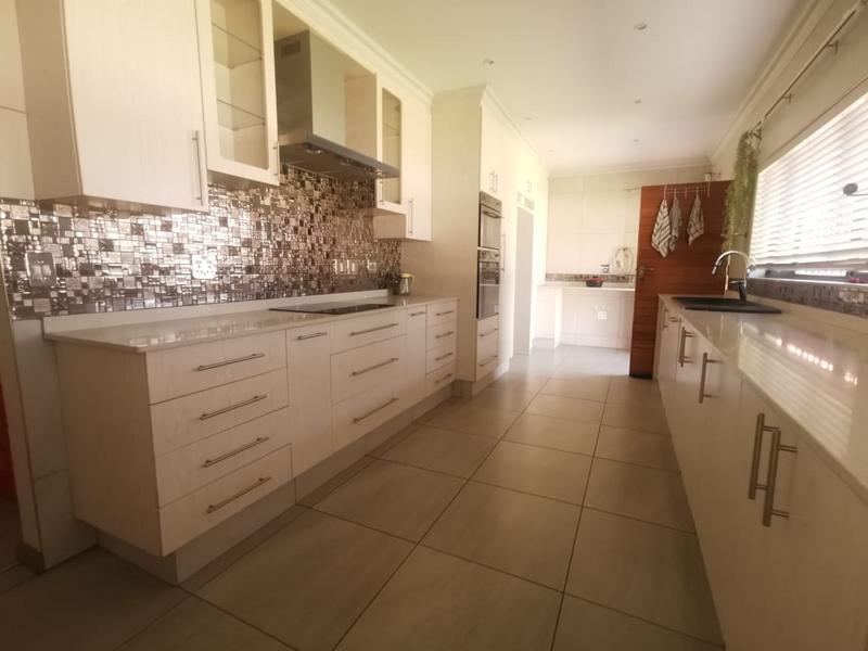 To Let 4 Bedroom Property for Rent in Dunnottar Gauteng