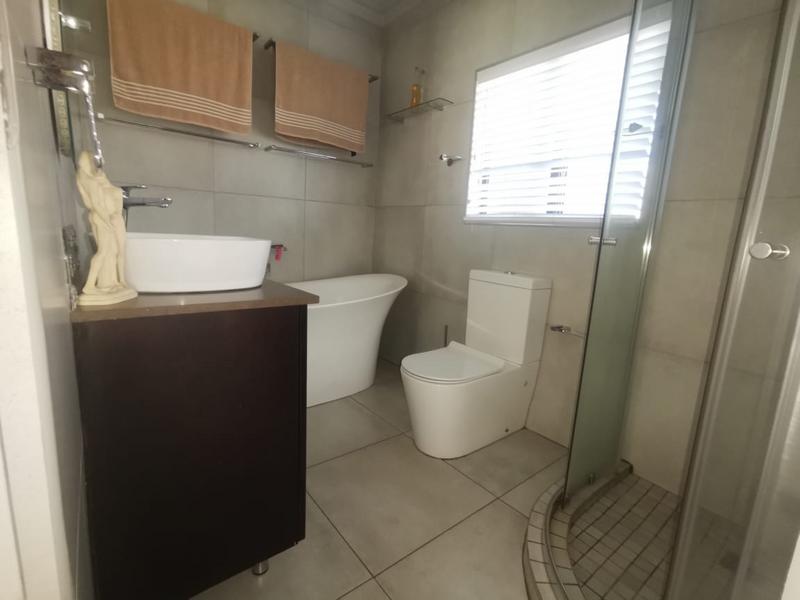 To Let 4 Bedroom Property for Rent in Dunnottar Gauteng
