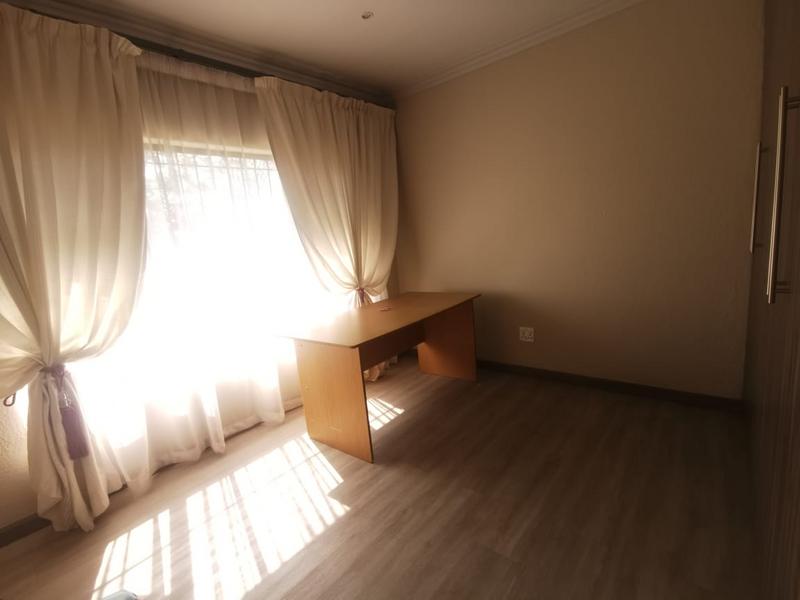 To Let 4 Bedroom Property for Rent in Dunnottar Gauteng