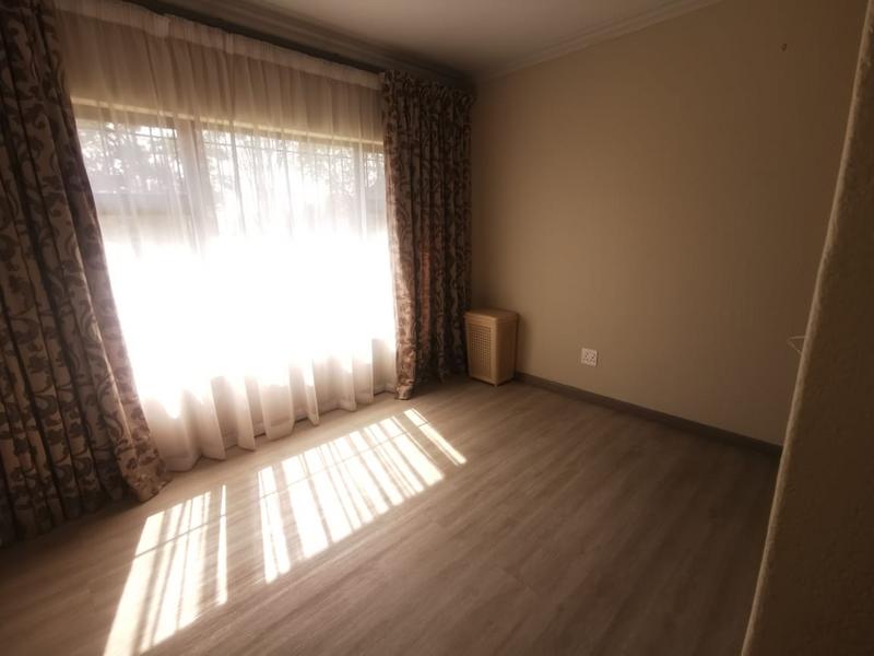 To Let 4 Bedroom Property for Rent in Dunnottar Gauteng