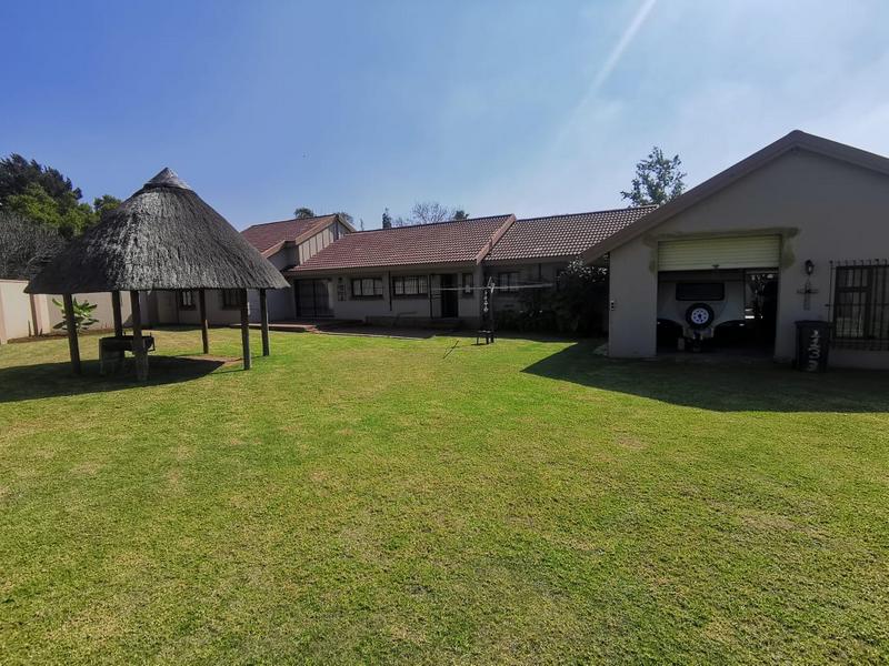 To Let 4 Bedroom Property for Rent in Dunnottar Gauteng