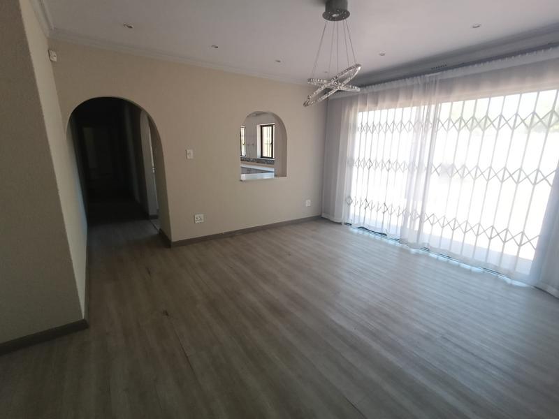 To Let 4 Bedroom Property for Rent in Dunnottar Gauteng