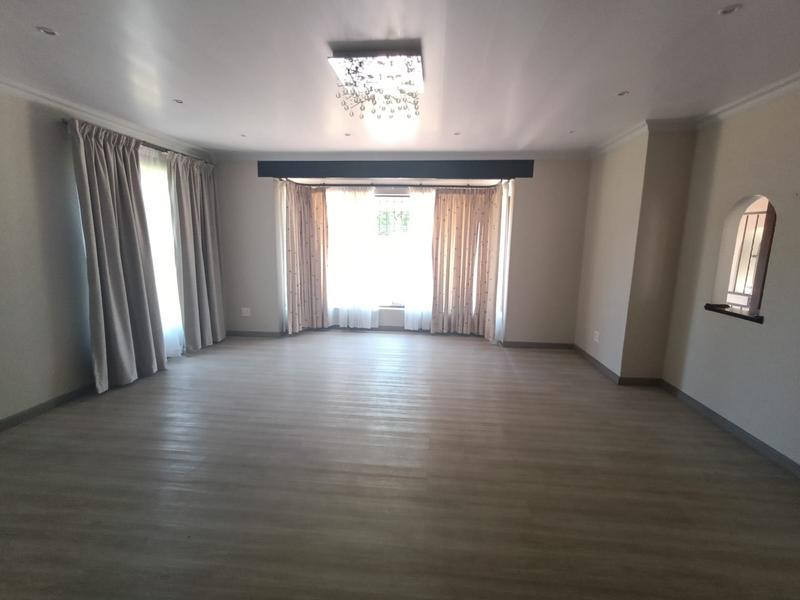 To Let 4 Bedroom Property for Rent in Dunnottar Gauteng
