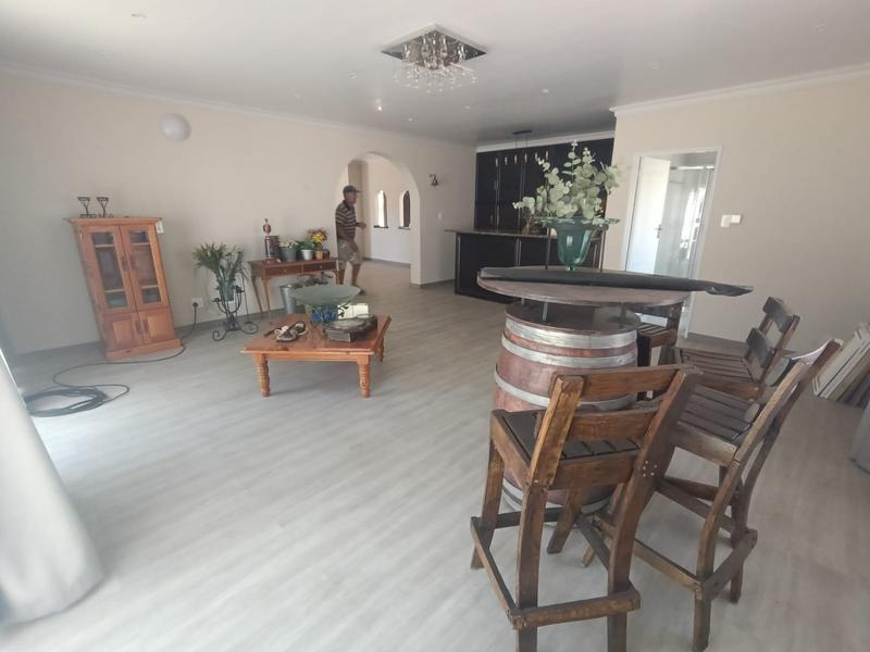 To Let 4 Bedroom Property for Rent in Dunnottar Gauteng