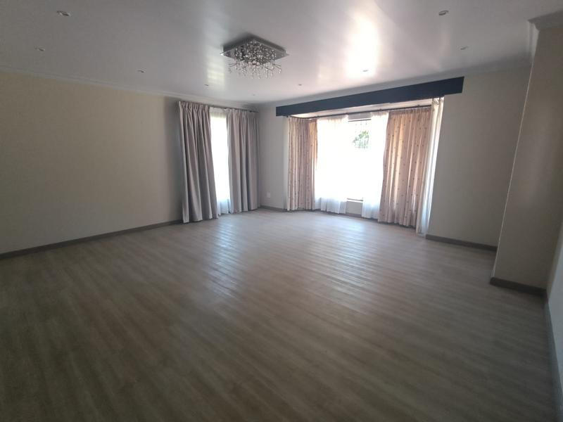 To Let 4 Bedroom Property for Rent in Dunnottar Gauteng