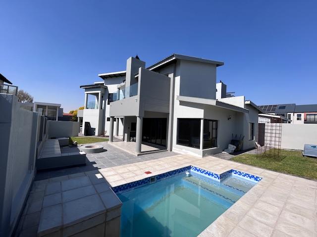 To Let 4 Bedroom Property for Rent in Six Fountains Residential Estate Gauteng