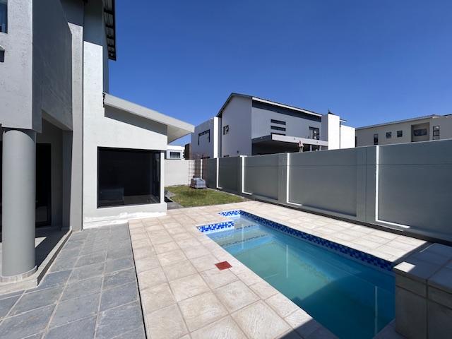 To Let 4 Bedroom Property for Rent in Six Fountains Residential Estate Gauteng