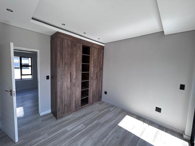 To Let 4 Bedroom Property for Rent in Six Fountains Residential Estate Gauteng