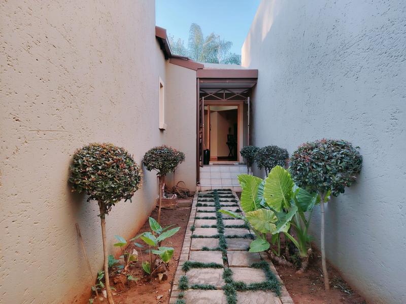 3 Bedroom Property for Sale in Eldoraigne Gauteng