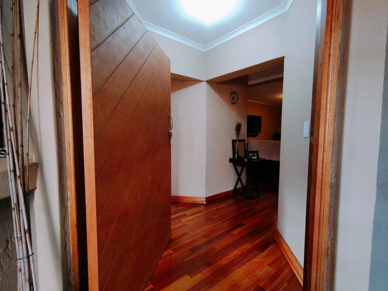 3 Bedroom Property for Sale in Eldoraigne Gauteng