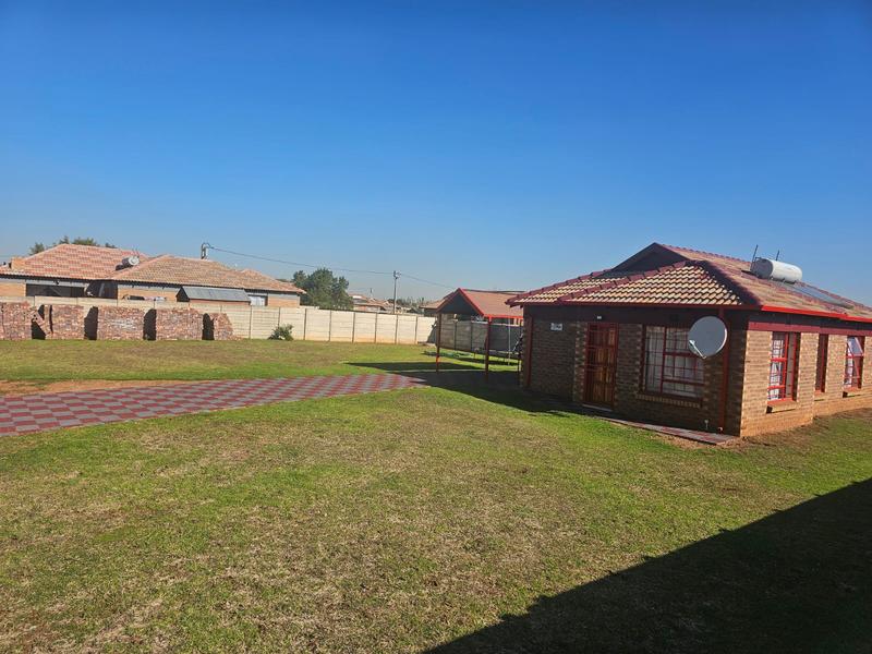 3 Bedroom Property for Sale in Clayville Gauteng